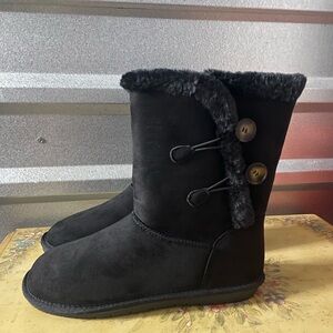 Women's Black Fur-Lined Boots